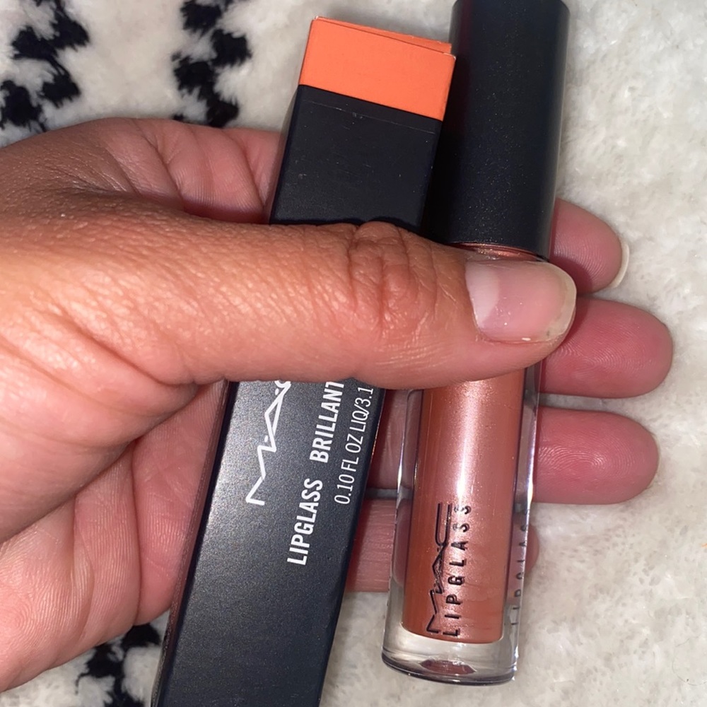 Mac Cosmétics Lip Glass in Prrr. Brand New with box . Never worn.